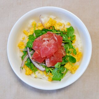 クレソン＆炒り卵deまぐろの彩り丼